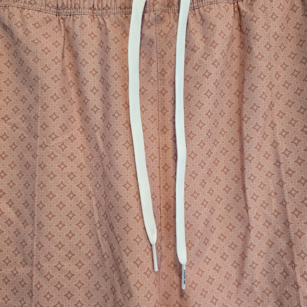 RHONE Pressed Rose Patterned Swim Trunks Size Xxl Nwt